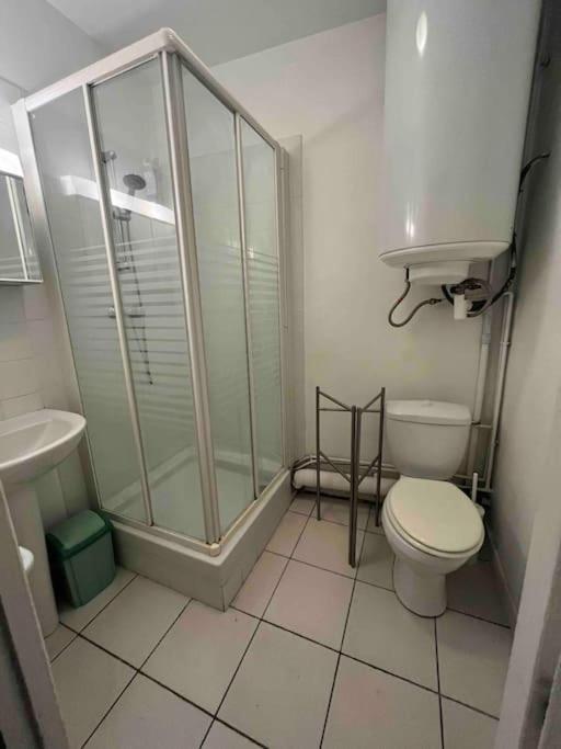 Le Monnai Apartamento Nîmes Exterior foto